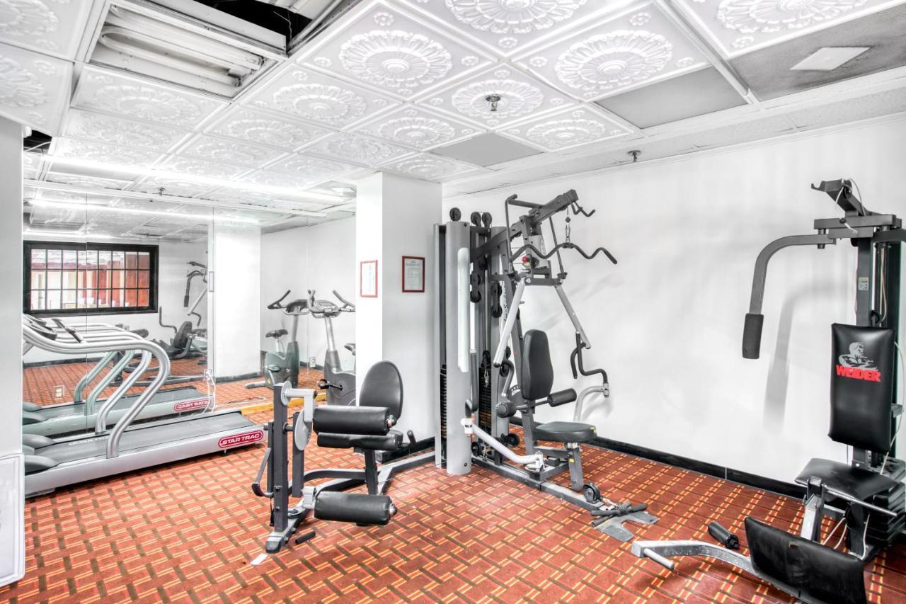 ホテル Oyo Townhouse Houston George Bush Intercontinental エクステリア 写真
