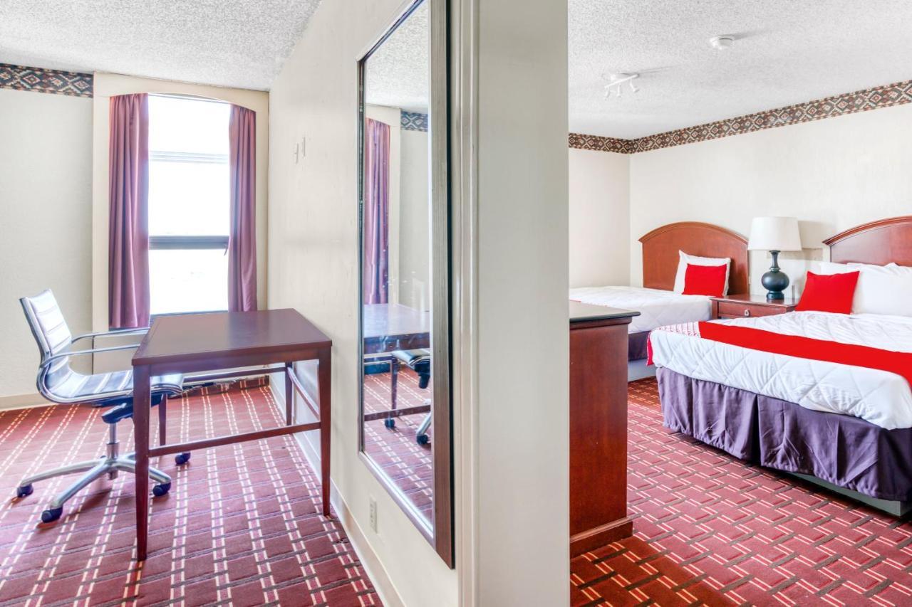 ホテル Oyo Townhouse Houston George Bush Intercontinental エクステリア 写真