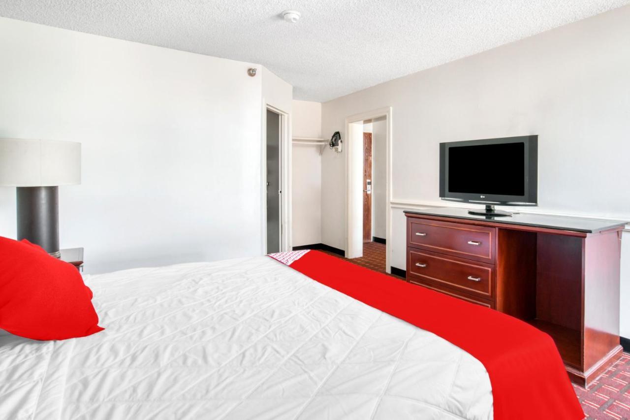 ホテル Oyo Townhouse Houston George Bush Intercontinental エクステリア 写真