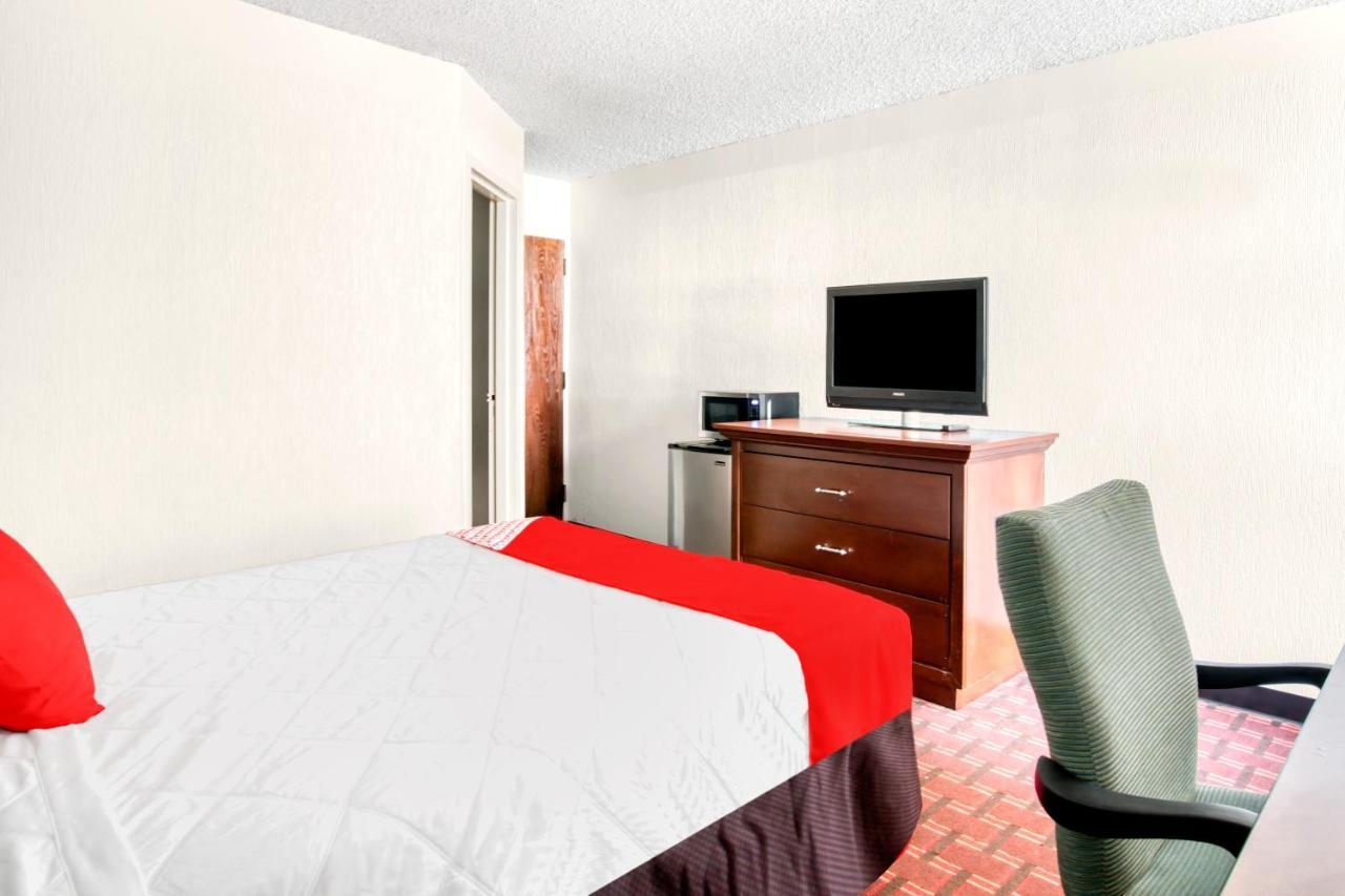 ホテル Oyo Townhouse Houston George Bush Intercontinental エクステリア 写真