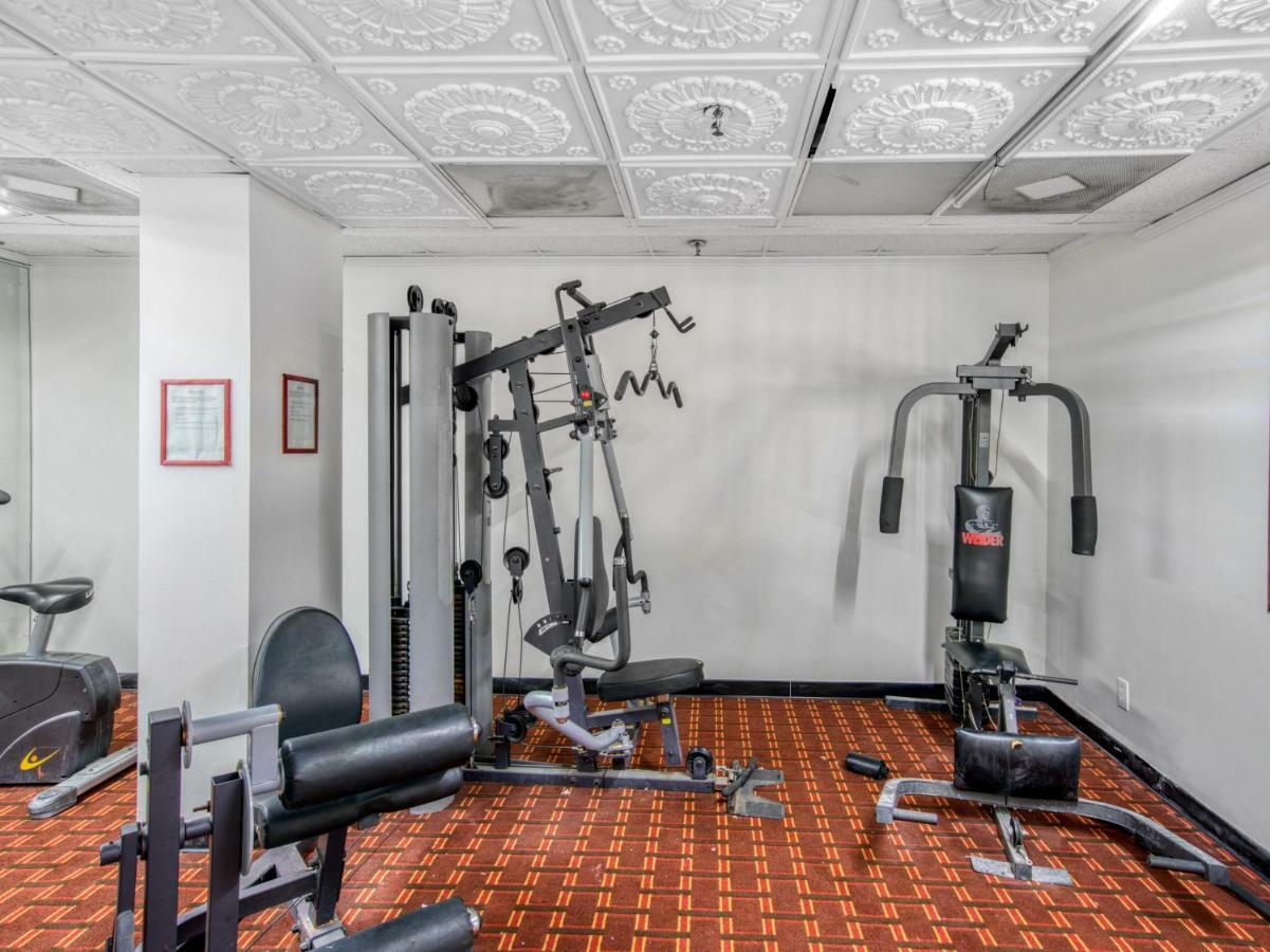 ホテル Oyo Townhouse Houston George Bush Intercontinental エクステリア 写真