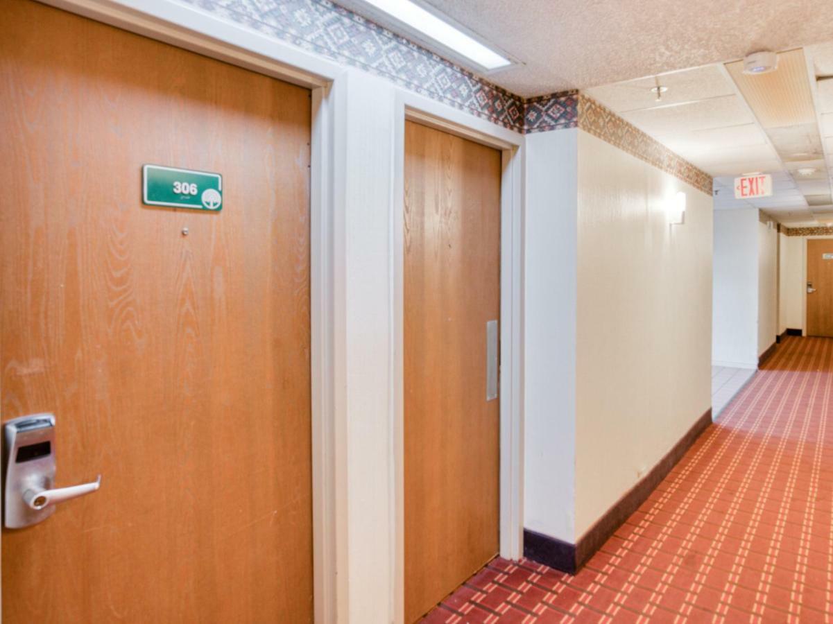 ホテル Oyo Townhouse Houston George Bush Intercontinental エクステリア 写真