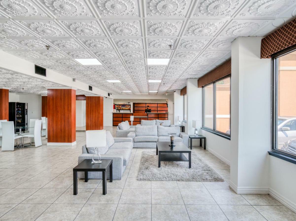 ホテル Oyo Townhouse Houston George Bush Intercontinental エクステリア 写真