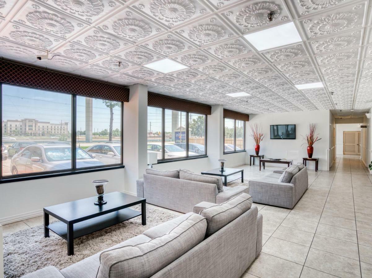 ホテル Oyo Townhouse Houston George Bush Intercontinental エクステリア 写真