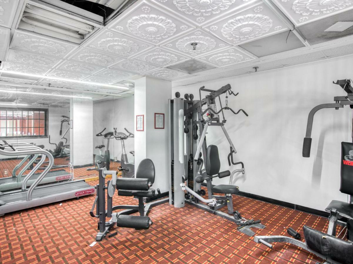 ホテル Oyo Townhouse Houston George Bush Intercontinental エクステリア 写真