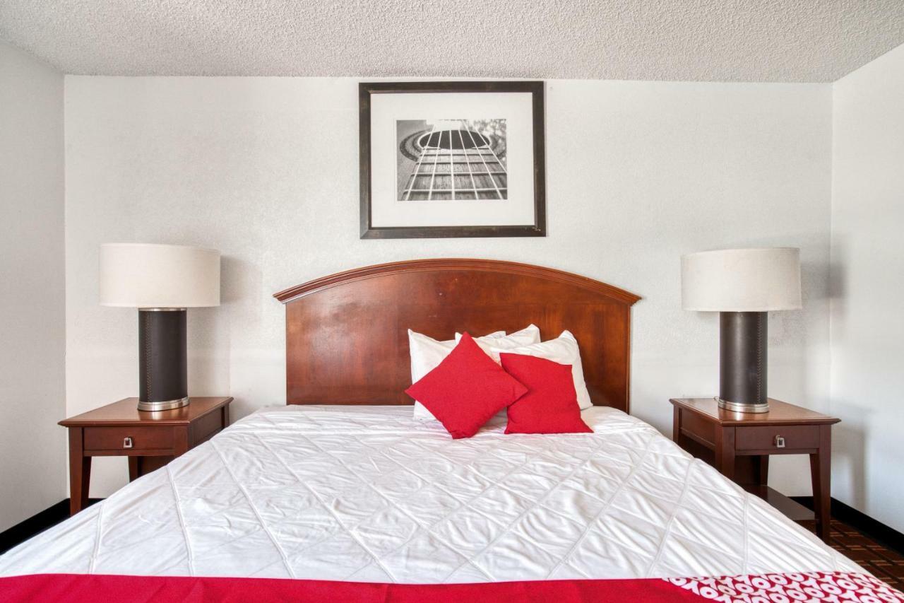 ホテル Oyo Townhouse Houston George Bush Intercontinental エクステリア 写真