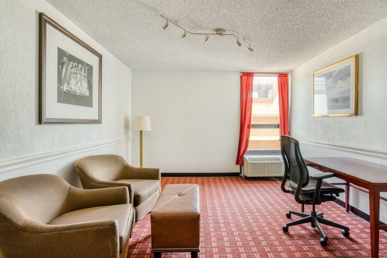 ホテル Oyo Townhouse Houston George Bush Intercontinental エクステリア 写真